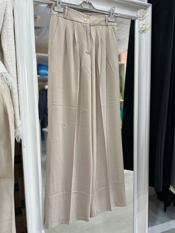 Beige elegant gold button pants