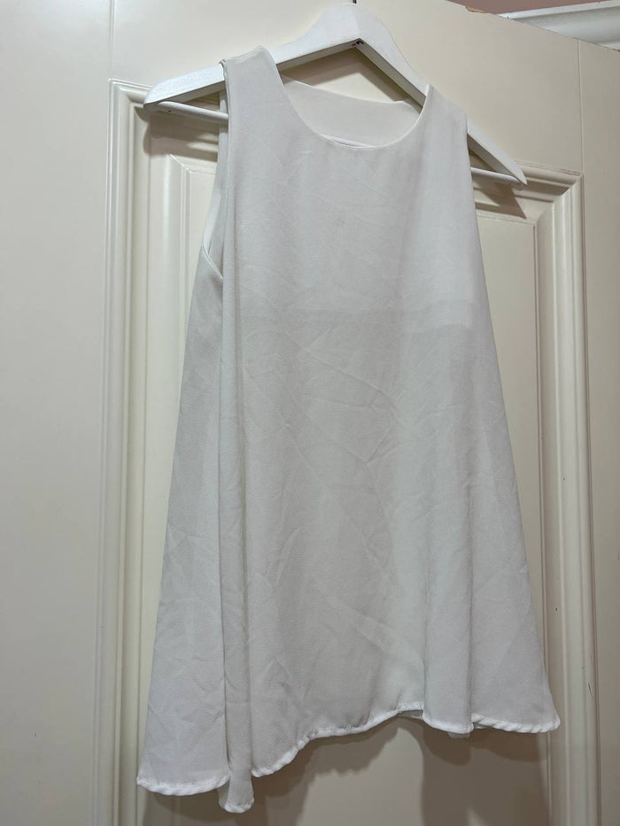 Chiffon sleeveless blouse