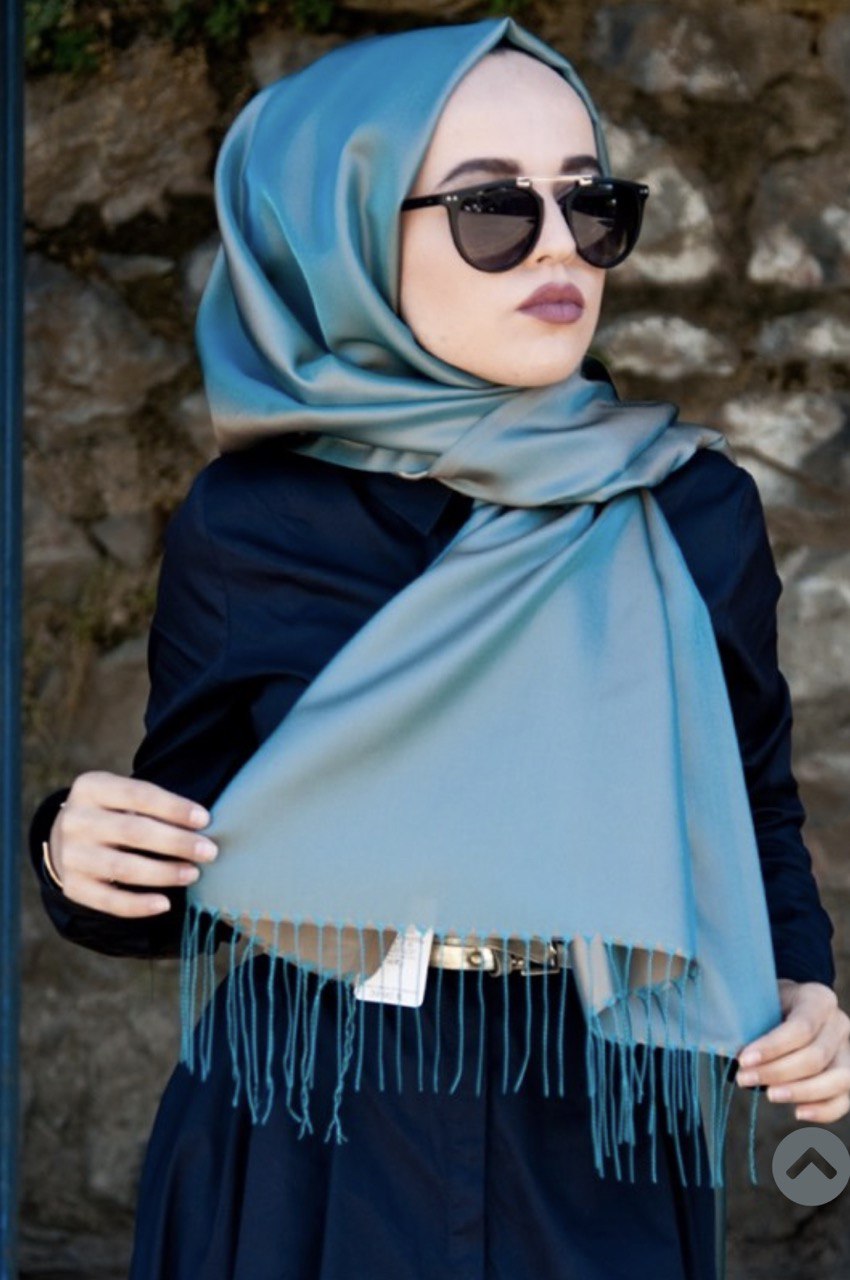 taffeta tasseled shawl